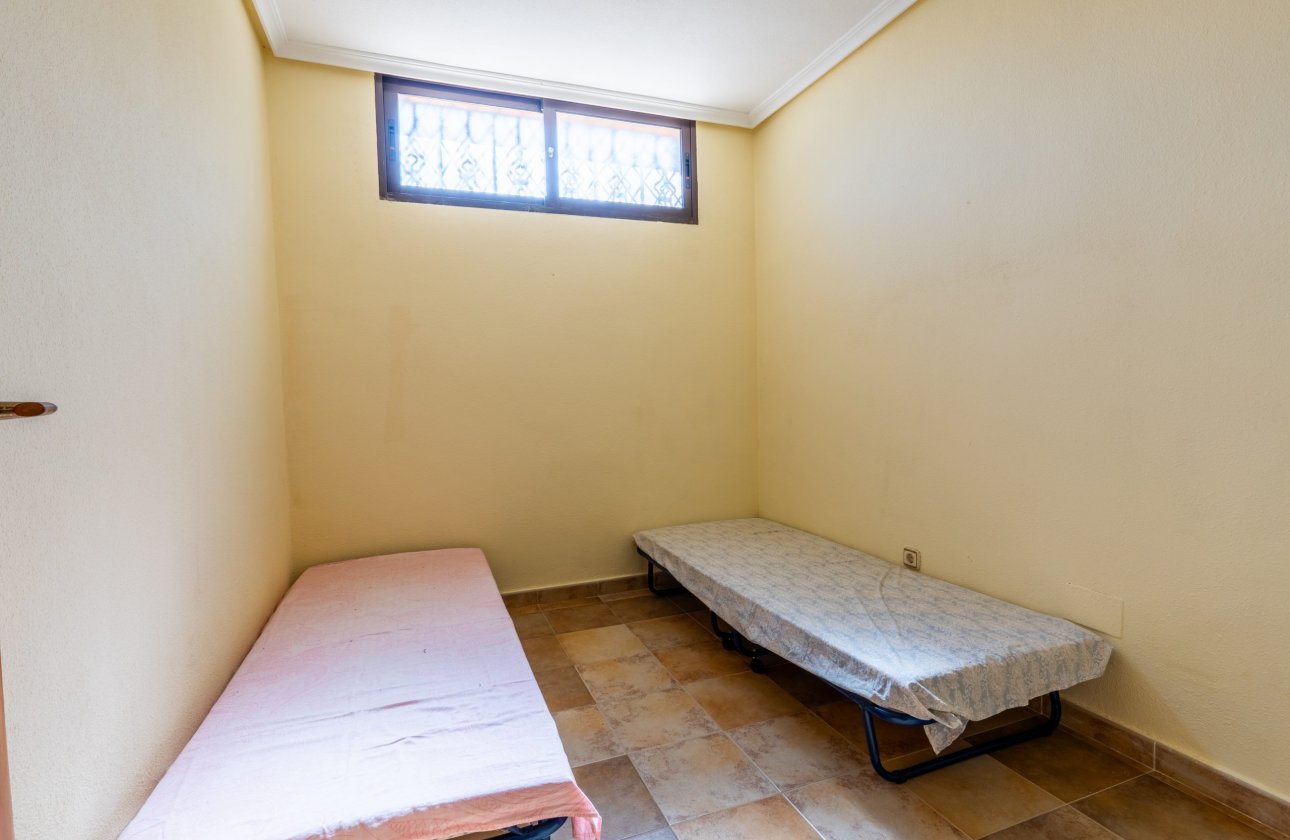 Revente - Villa -
Orihuela Costa - Costa Blanca