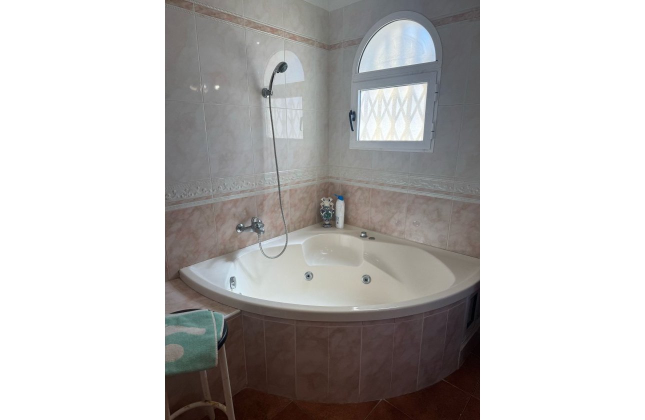 Revente - Villa -
Orihuela Costa - Costa Blanca