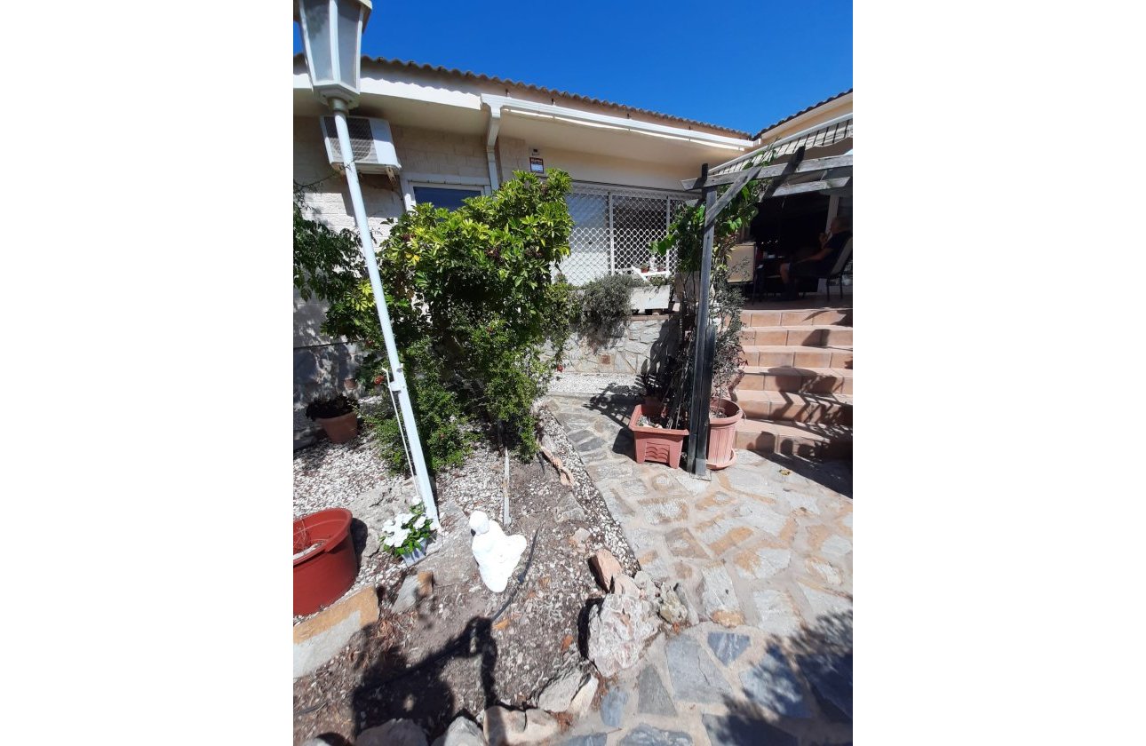 Revente - Villa -
Orihuela Costa - Costa Blanca