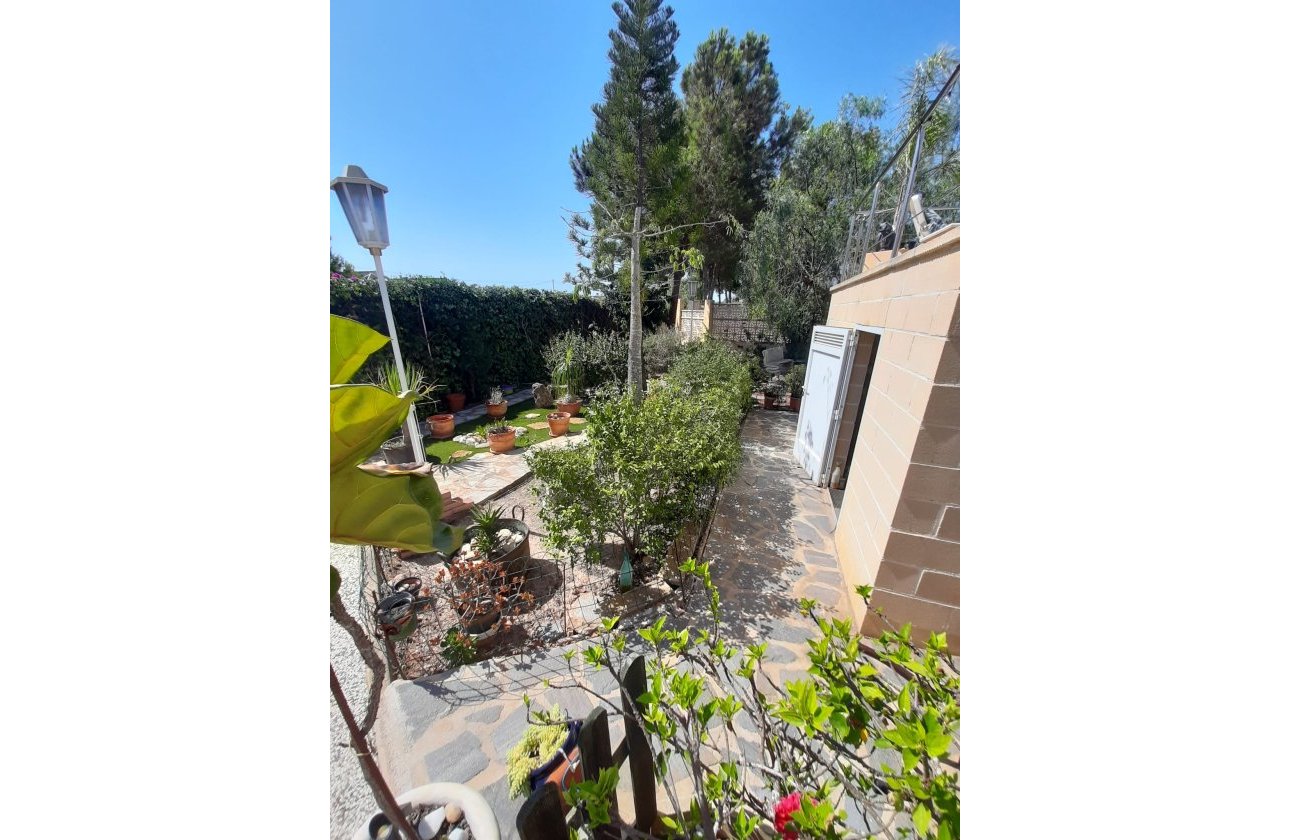 Revente - Villa -
Orihuela Costa - Costa Blanca