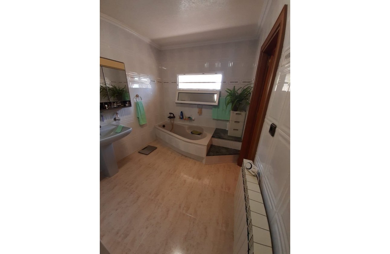 Revente - Villa -
Orihuela Costa - Costa Blanca