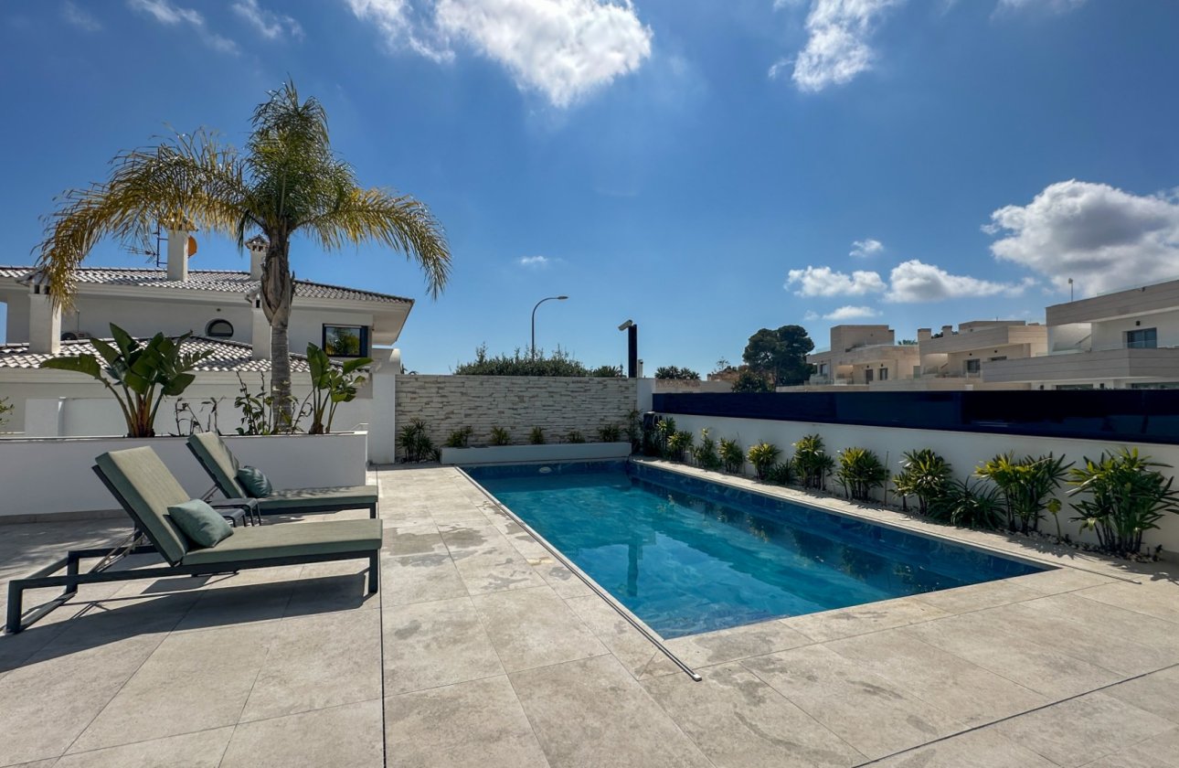 Revente - Villa -
Orihuela Costa - Costa Blanca