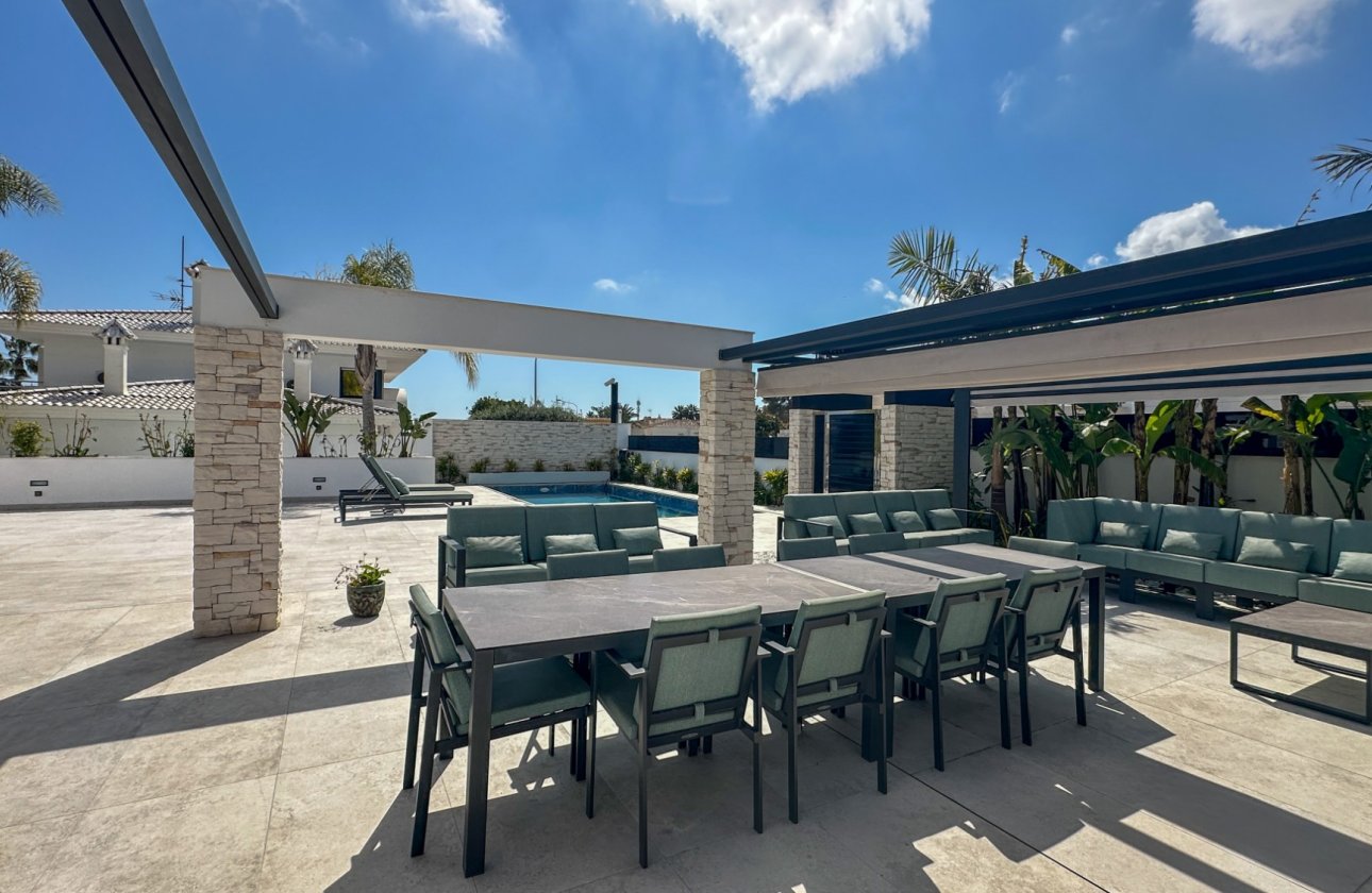 Revente - Villa -
Orihuela Costa - Costa Blanca