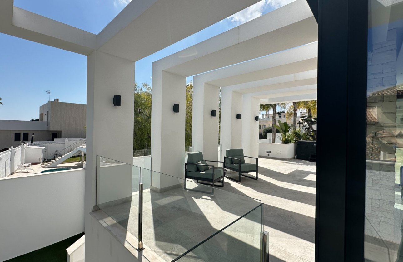 Revente - Villa -
Orihuela Costa - Costa Blanca