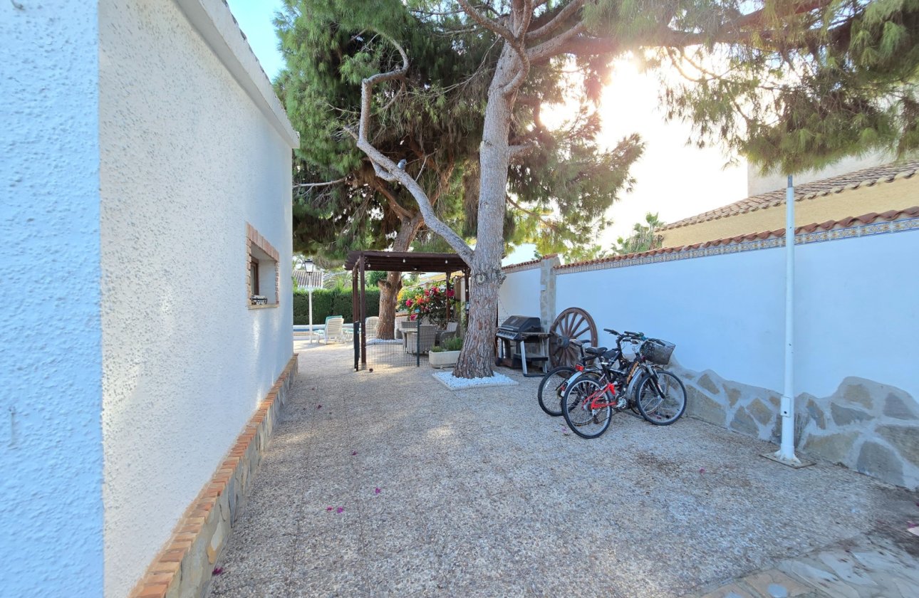 Revente - Villa -
Orihuela Costa - Costa Blanca