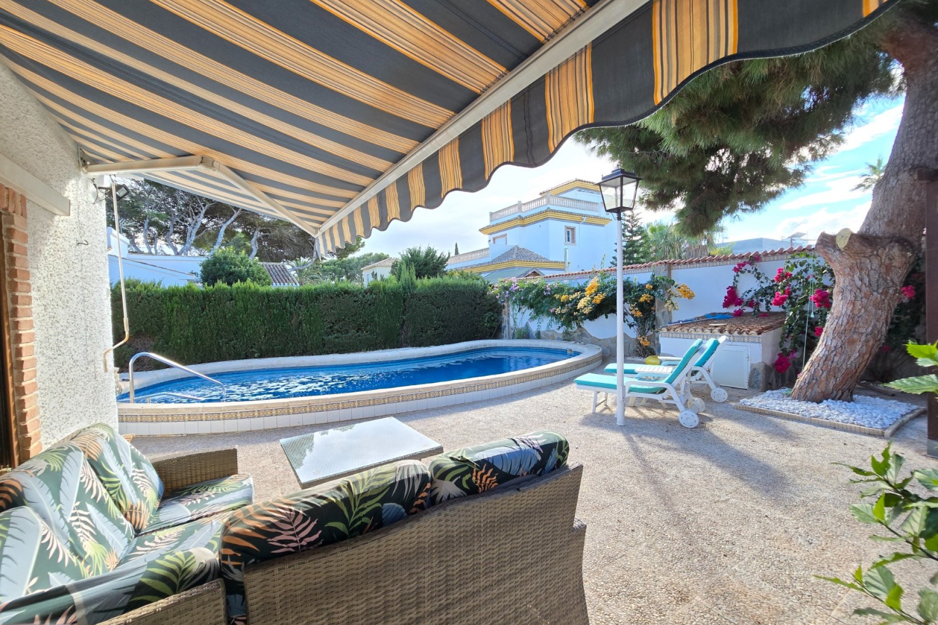 Revente - Villa -
Orihuela Costa - Costa Blanca