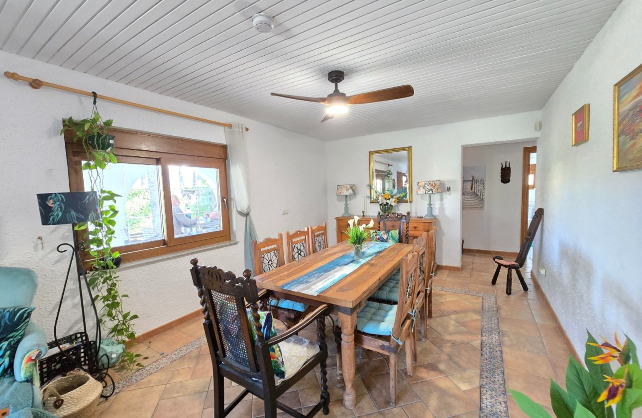 Revente - Villa -
Orihuela Costa - Costa Blanca