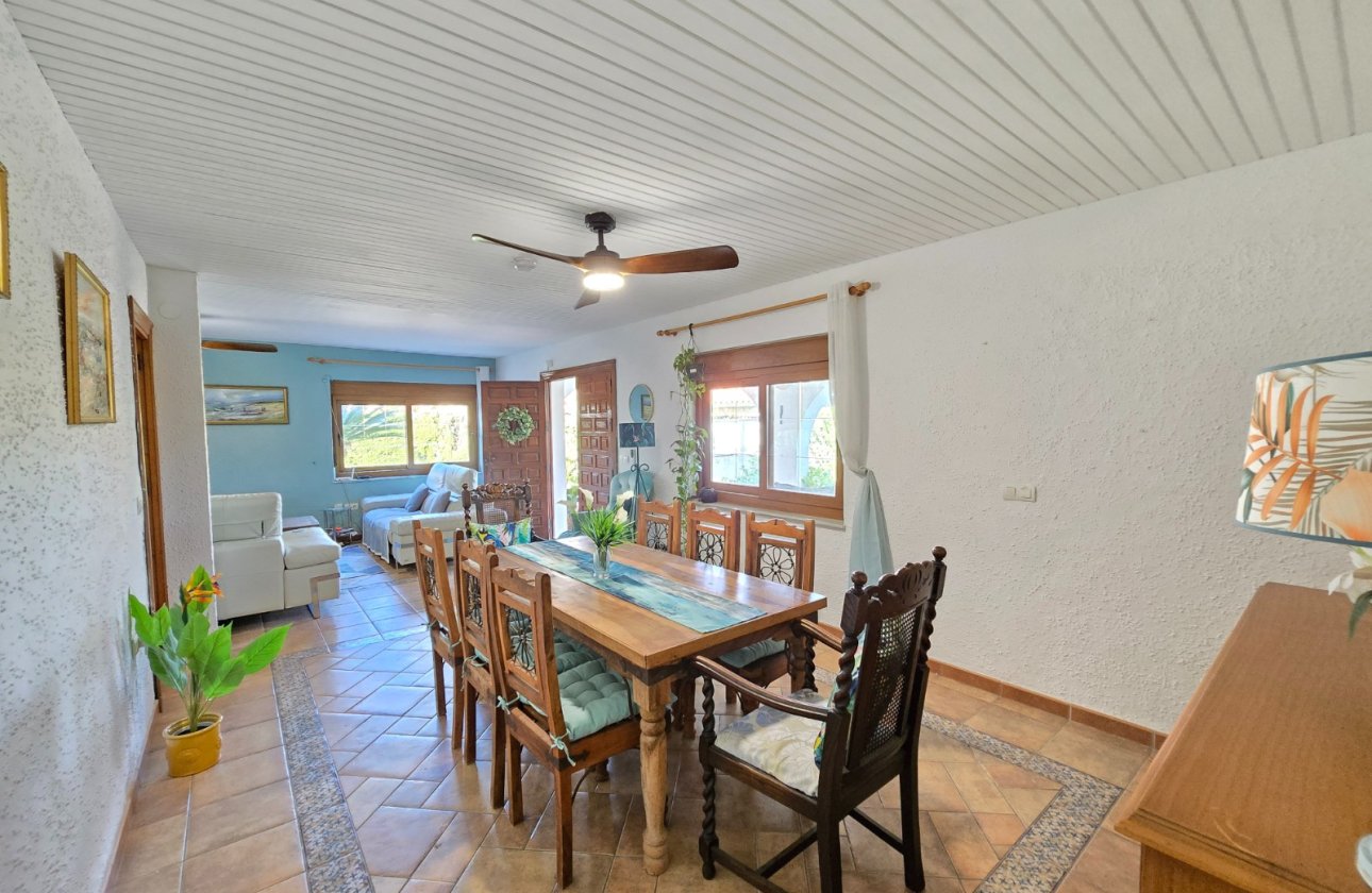 Revente - Villa -
Orihuela Costa - Costa Blanca