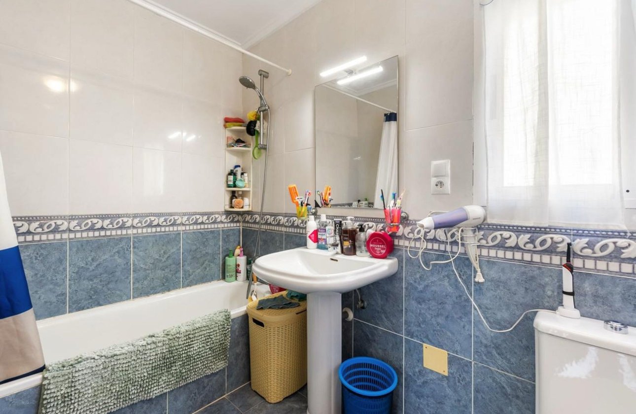 Revente - Villa -
Orihuela Costa - Costa Blanca