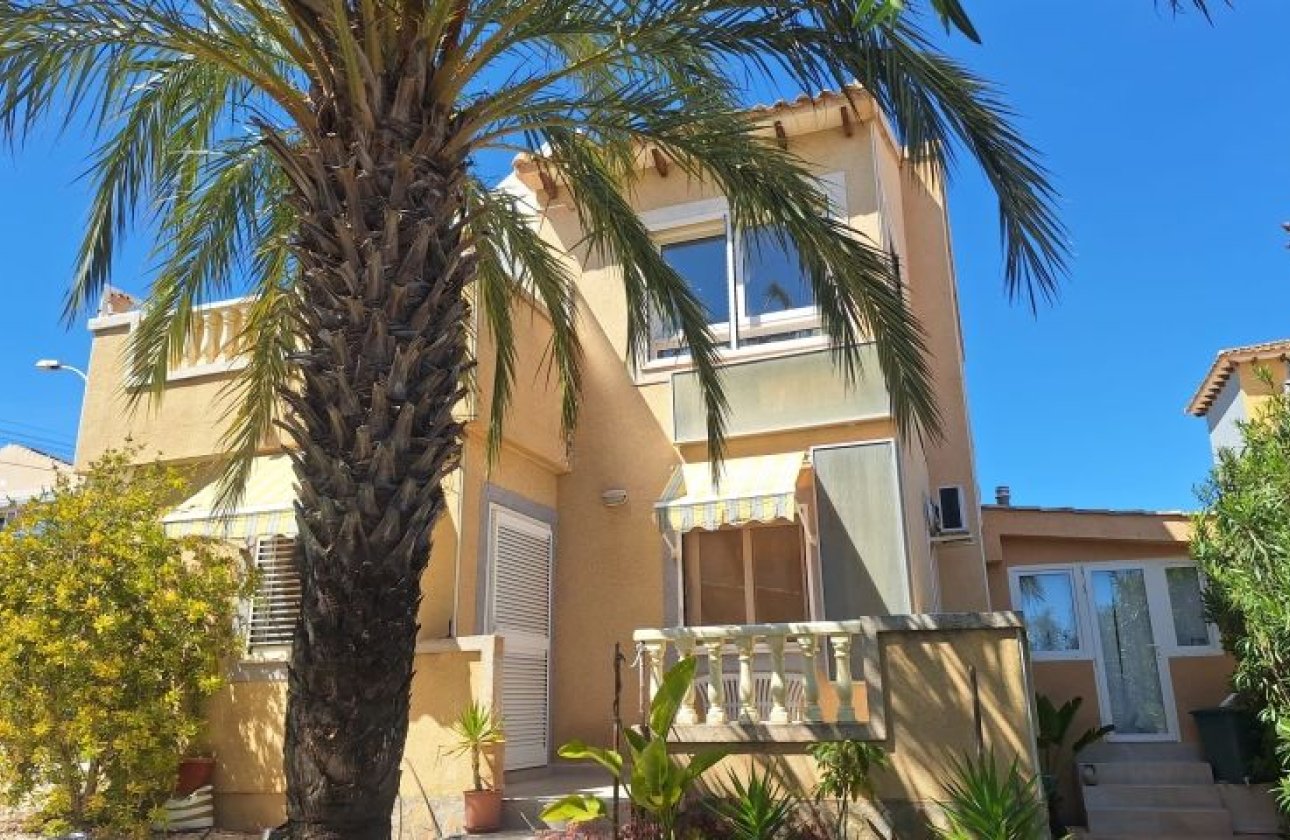 Revente - Villa -
Orihuela Costa - Costa Blanca