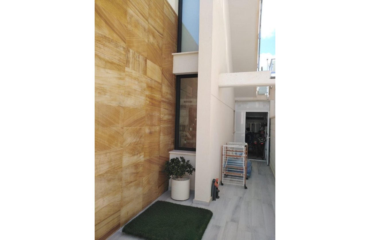 Revente - Villa -
Orihuela Costa - Costa Blanca