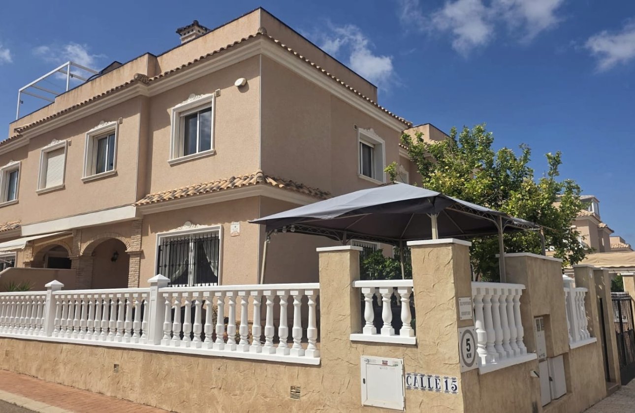 Revente - Villa -
Orihuela Costa - Costa Blanca