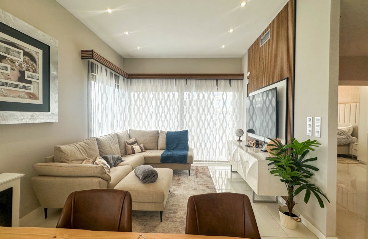 Revente - Villa -
Orihuela Costa - Costa Blanca