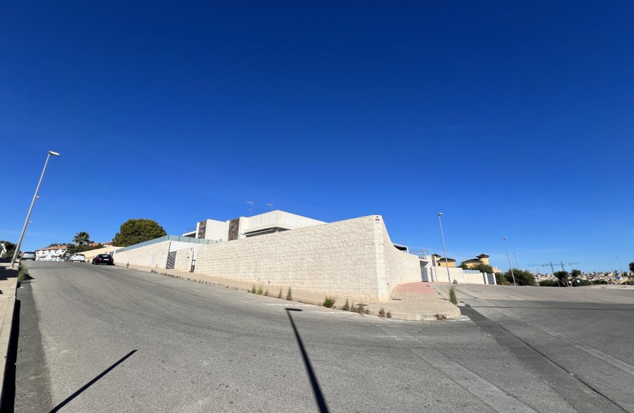 Revente - Villa -
Orihuela Costa - Costa Blanca