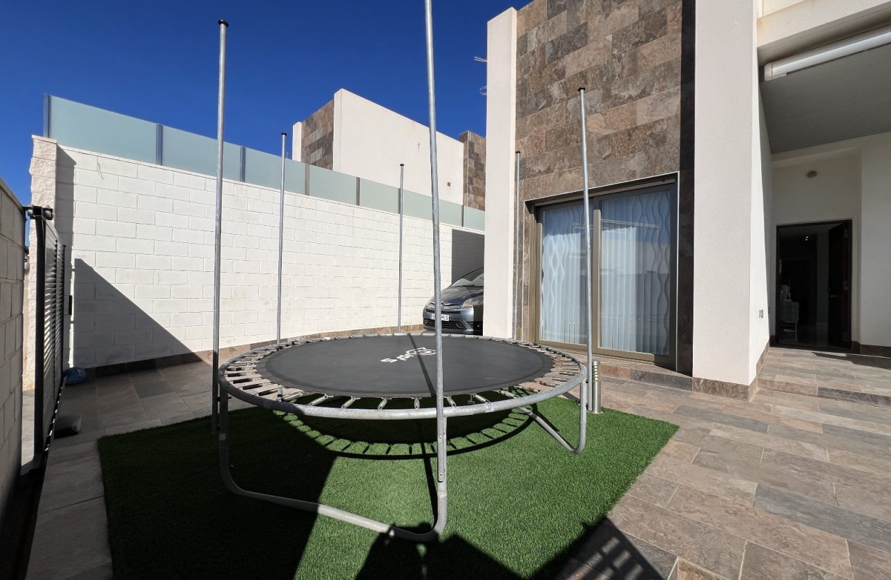Revente - Villa -
Orihuela Costa - Costa Blanca
