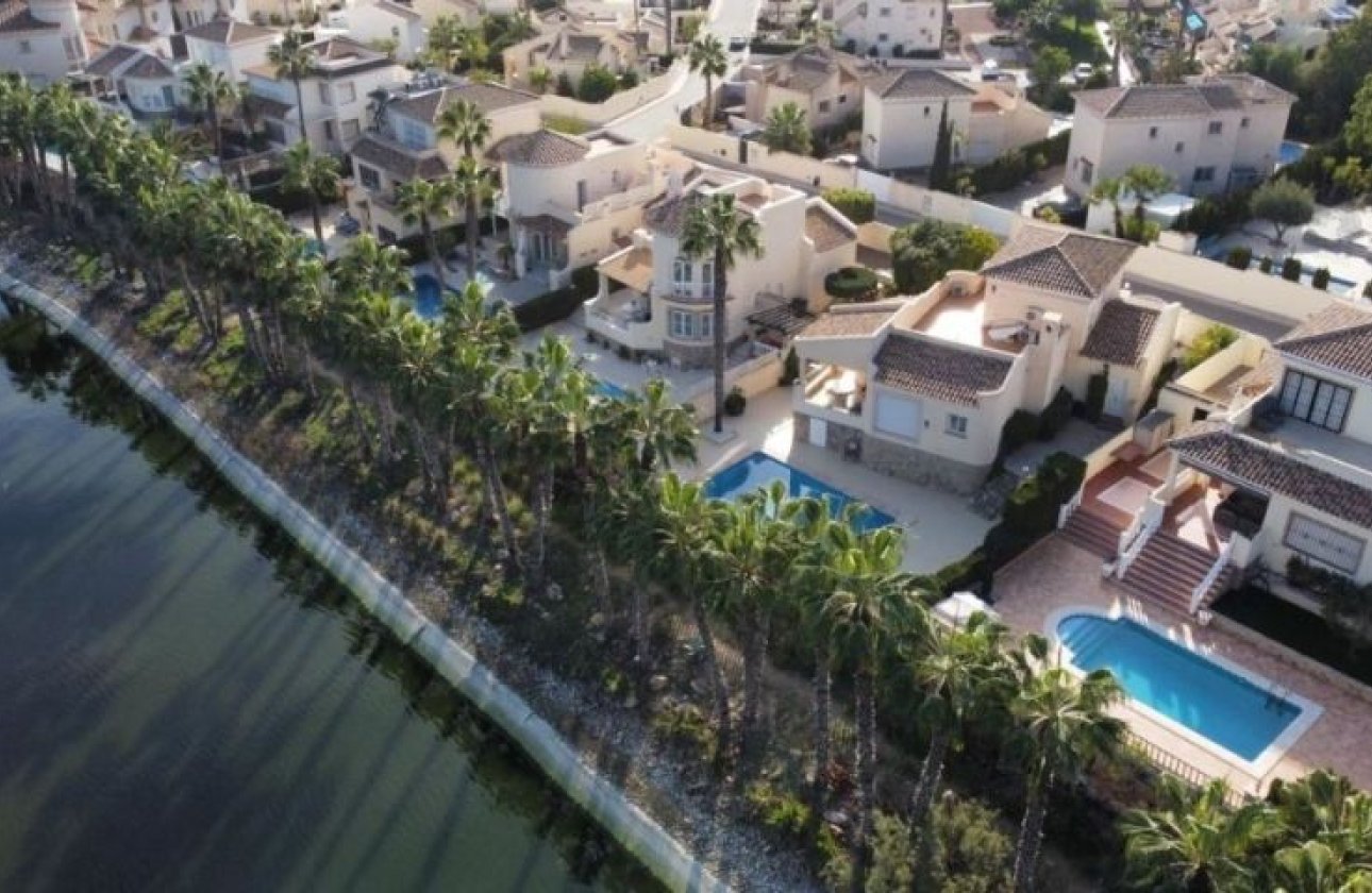 Revente - Villa -
Orihuela Costa - Costa Blanca
