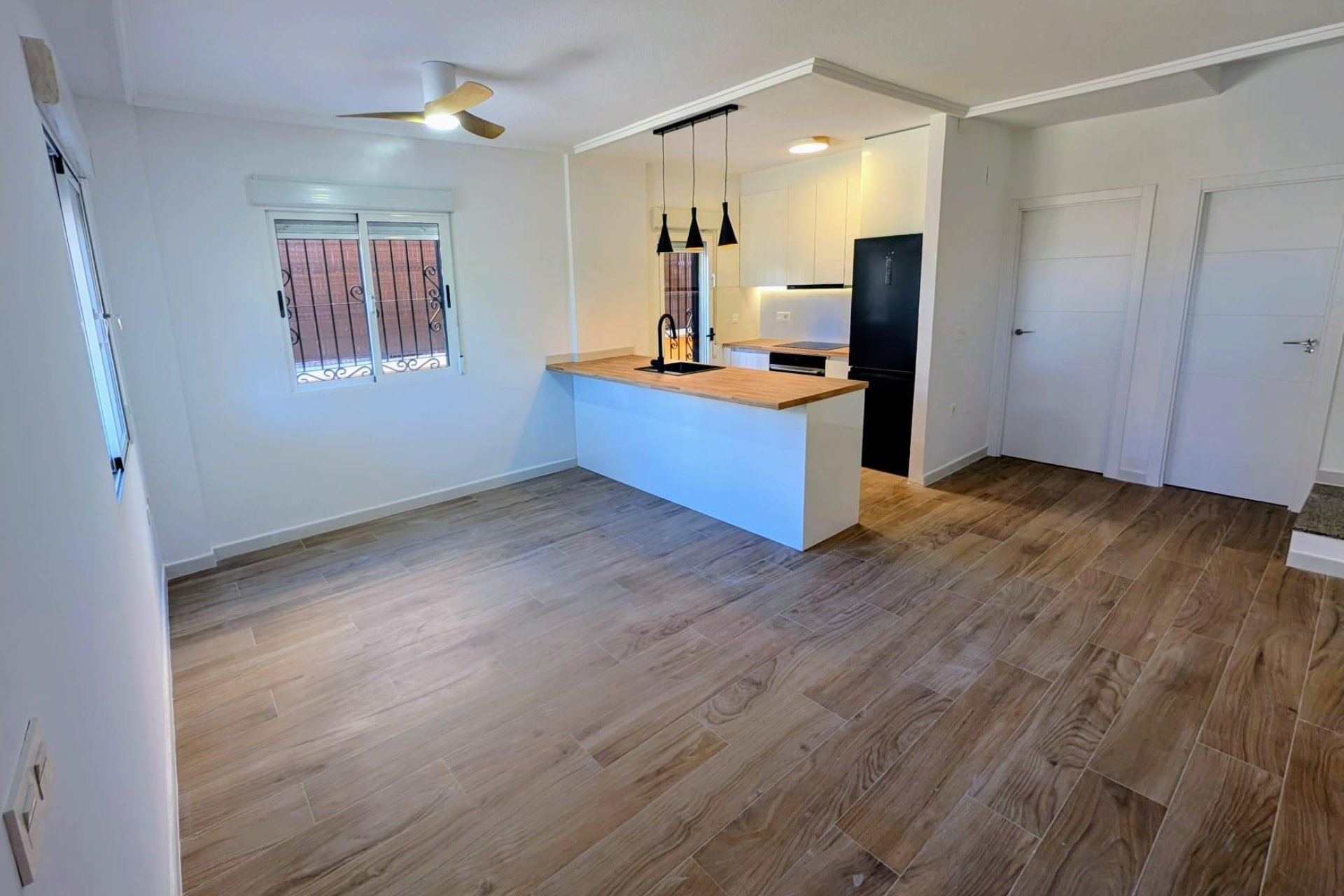Revente - Villa -
Orihuela Costa - Costa Blanca