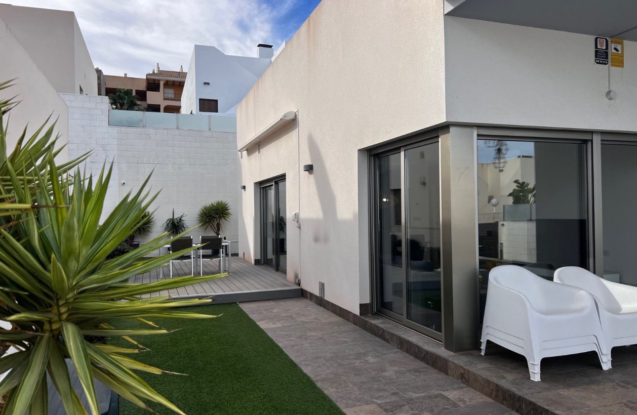 Revente - Villa -
Orihuela Costa - Costa Blanca