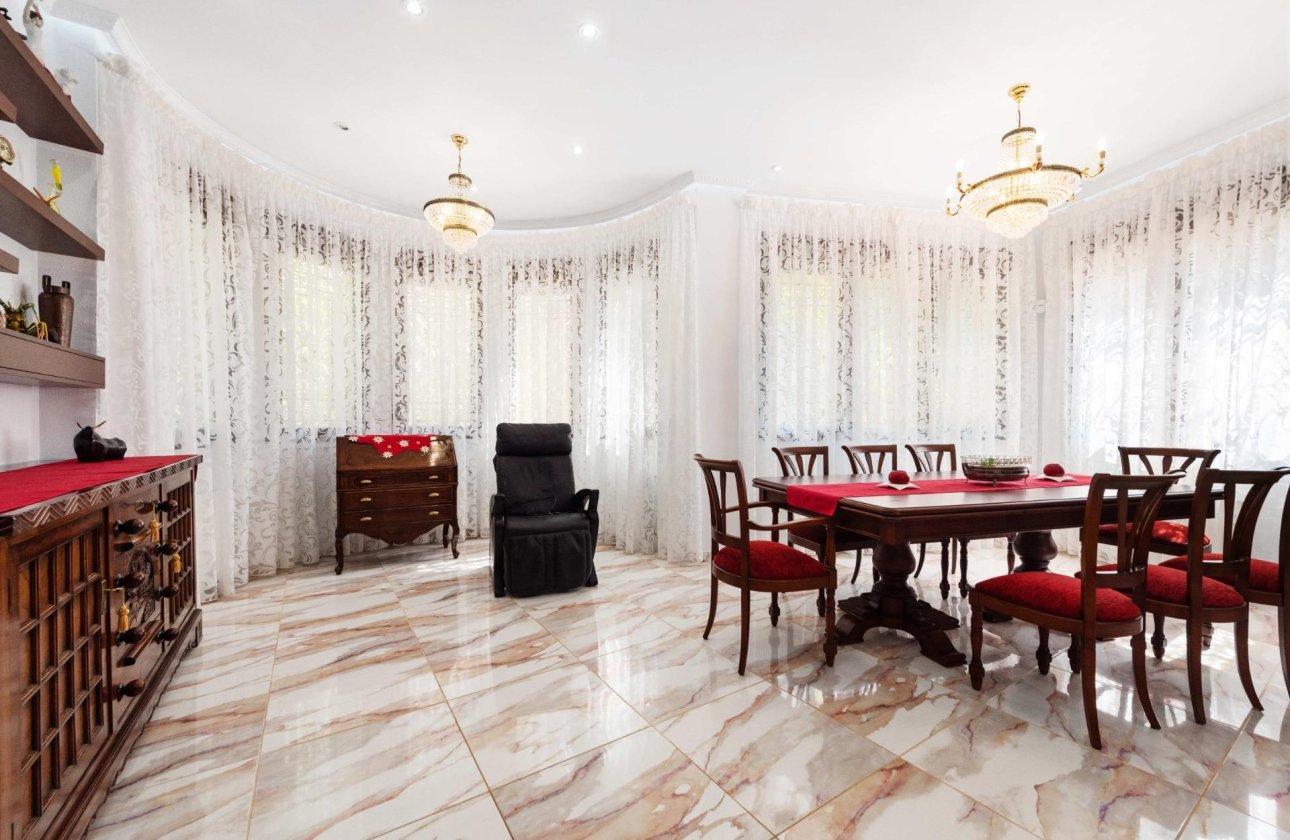 Revente - Villa -
Orihuela Costa - Costa Blanca