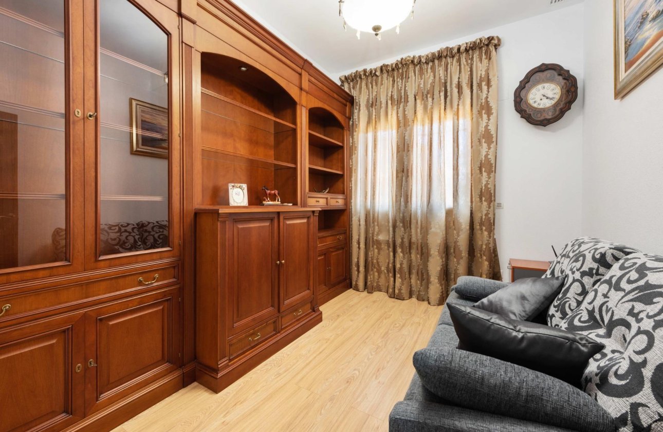 Revente - Villa -
Orihuela Costa - Costa Blanca