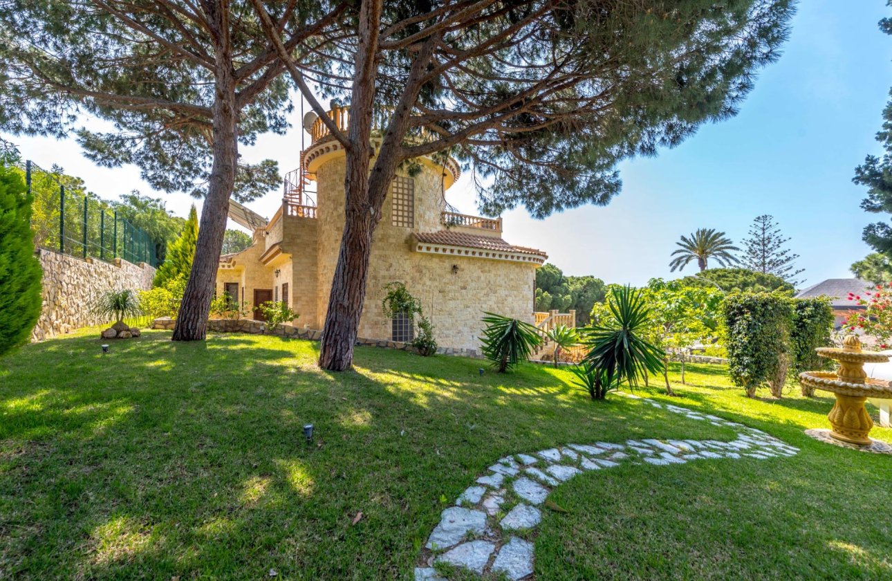 Revente - Villa -
Orihuela Costa - Costa Blanca