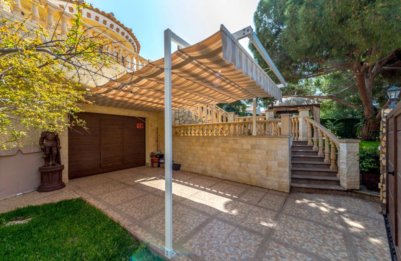 Revente - Villa -
Orihuela Costa - Costa Blanca