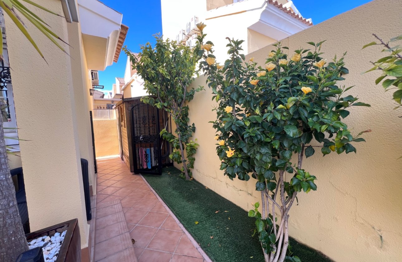 Revente - Villa -
Orihuela Costa - Costa Blanca
