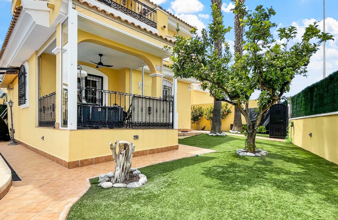 Revente - Villa -
Orihuela Costa - Costa Blanca