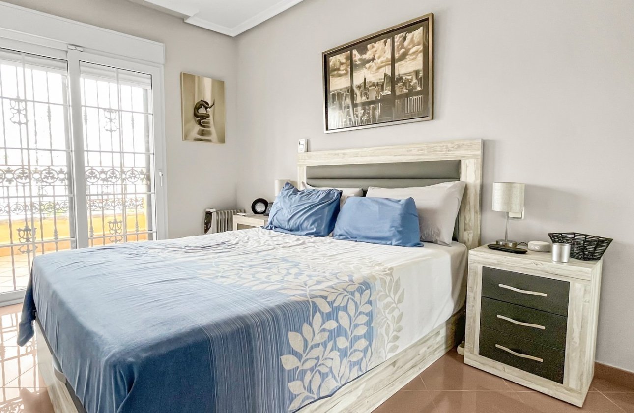 Revente - Villa -
Orihuela Costa - Costa Blanca