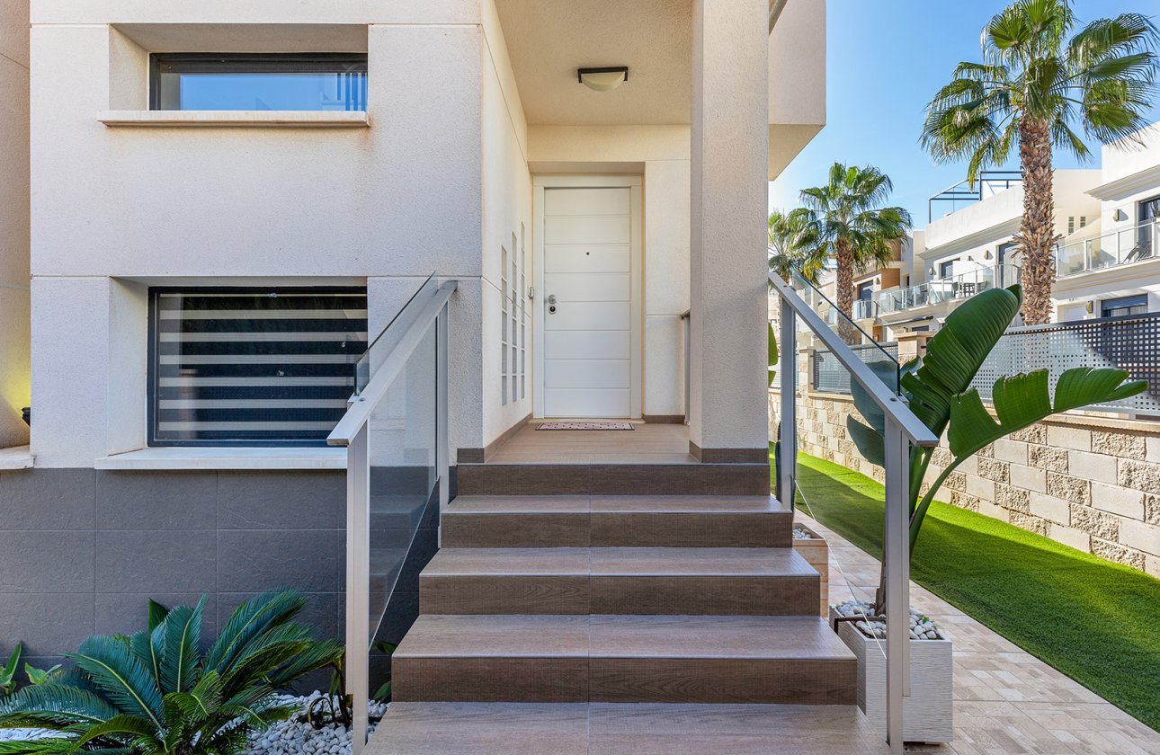 Revente - Villa -
Orihuela Costa - Costa Blanca