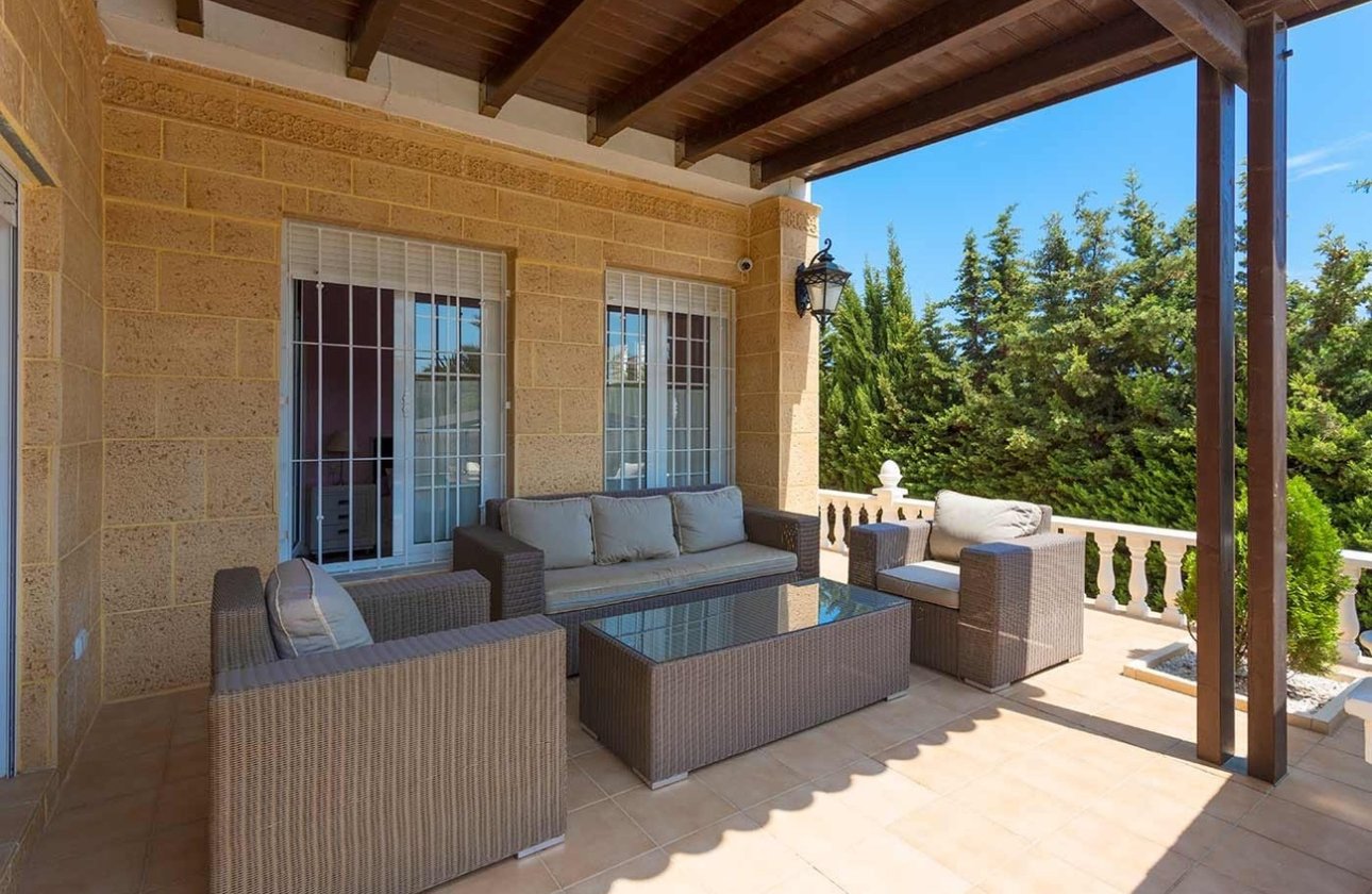 Revente - Villa -
Orihuela Costa - Costa Blanca