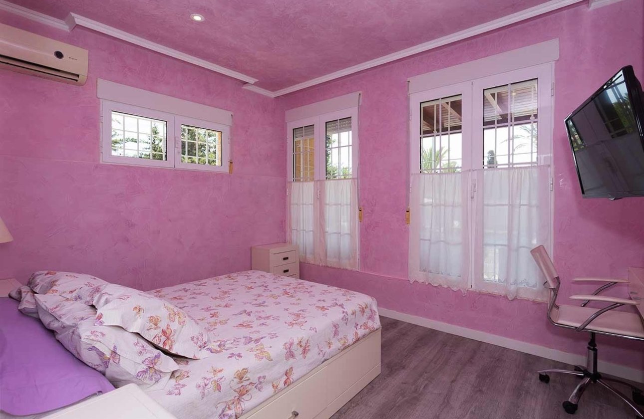 Revente - Villa -
Orihuela Costa - Costa Blanca