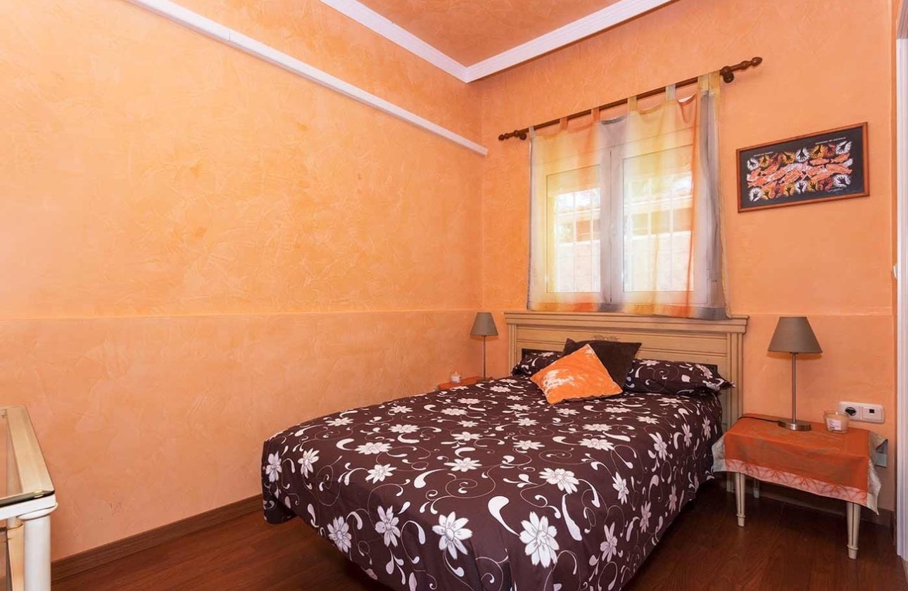 Revente - Villa -
Orihuela Costa - Costa Blanca