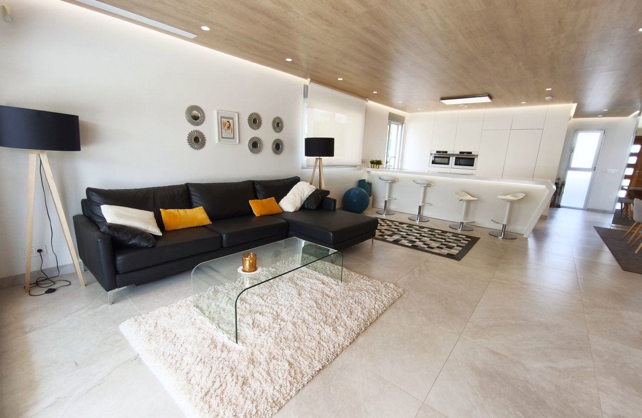 Revente - Villa -
Orihuela Costa - Costa Blanca