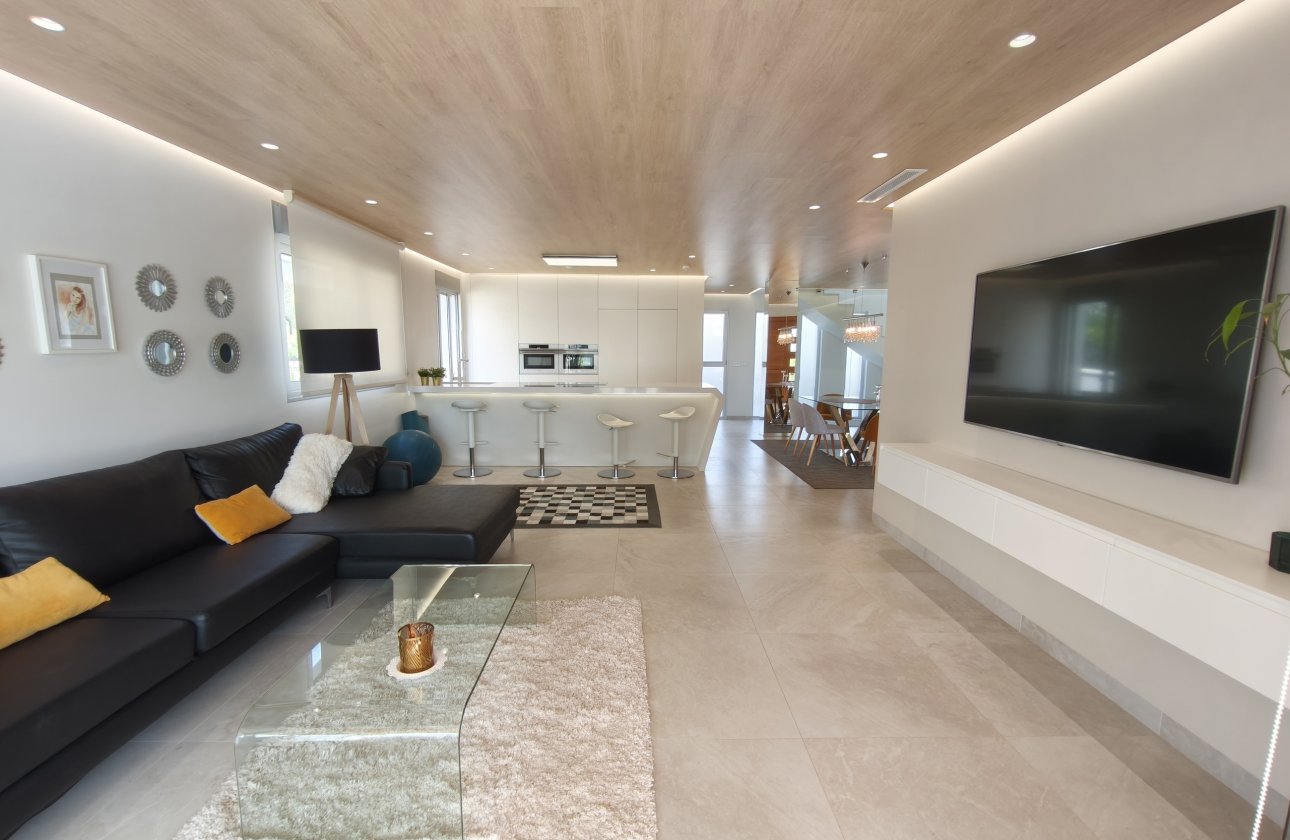 Revente - Villa -
Orihuela Costa - Costa Blanca