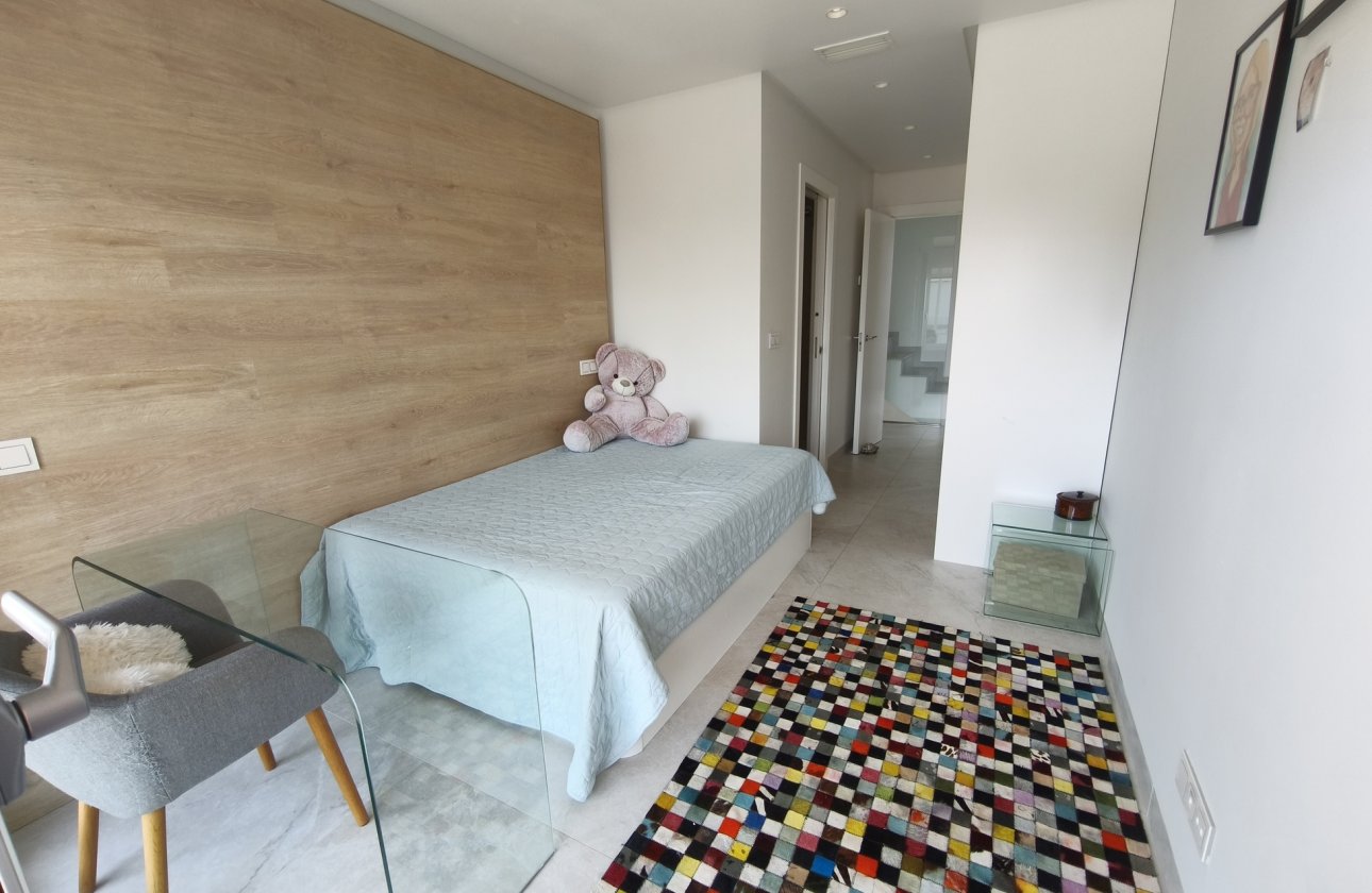 Revente - Villa -
Orihuela Costa - Costa Blanca