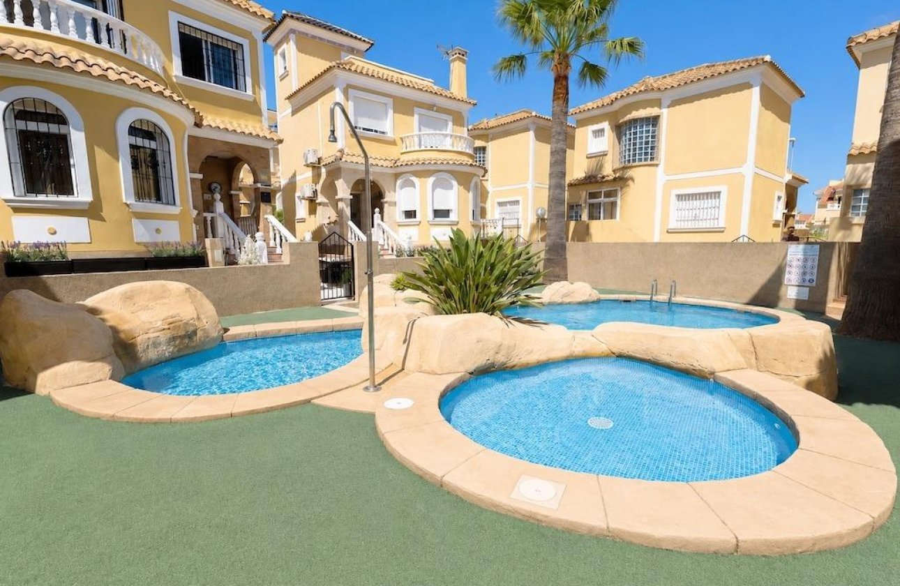 Revente - Villa -
Orihuela Costa - Costa Blanca