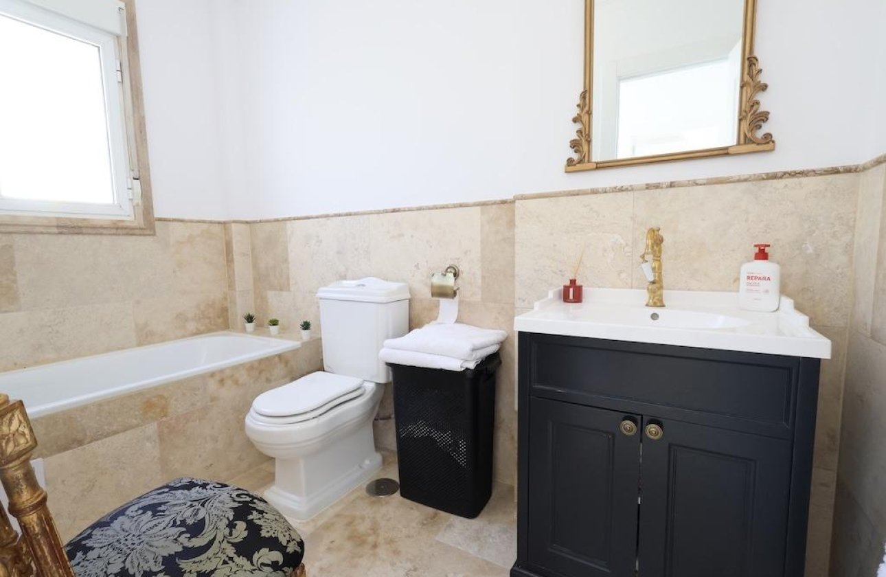 Revente - Villa -
Orihuela Costa - Costa Blanca