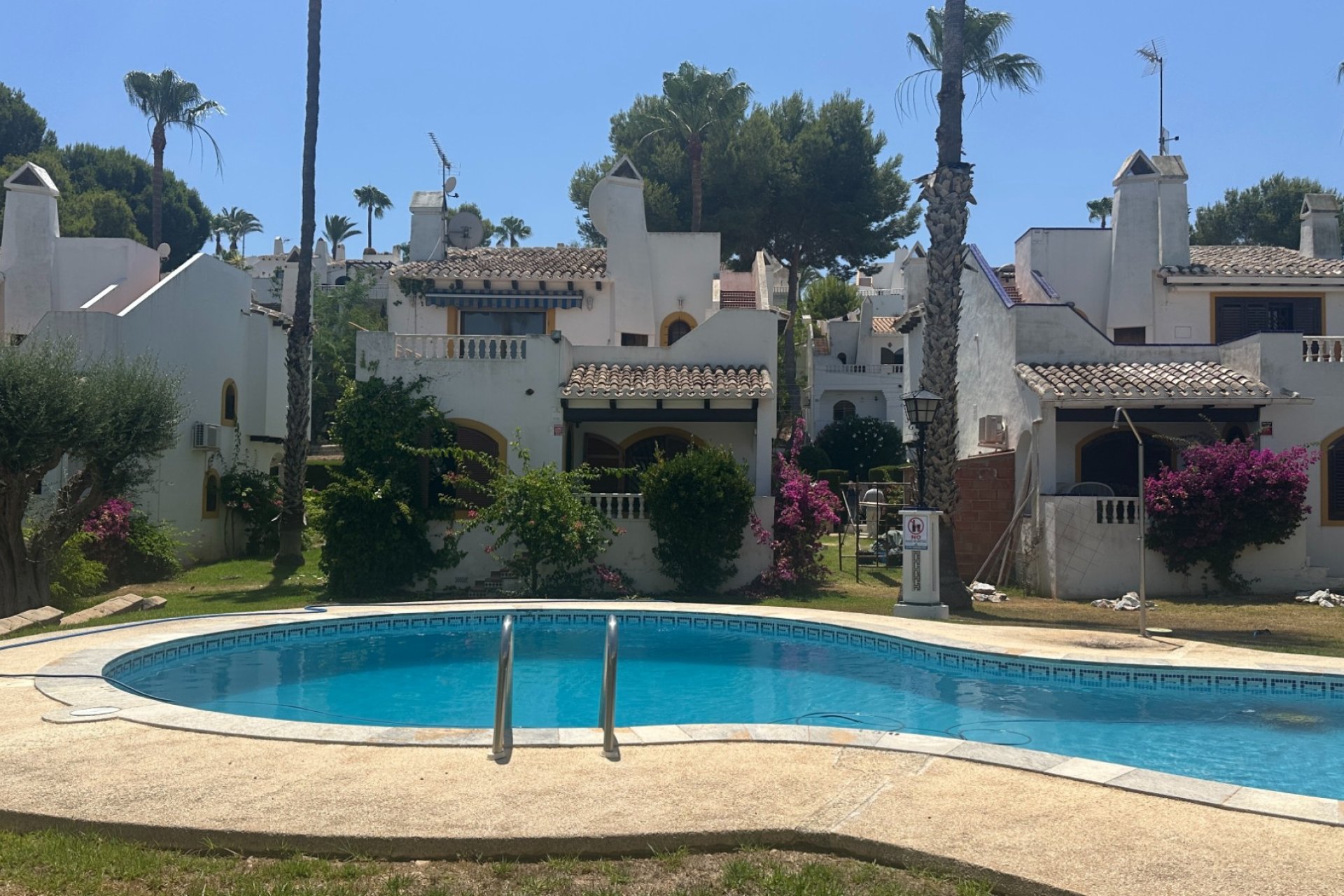 Revente - Villa -
Orihuela Costa - Costa Blanca