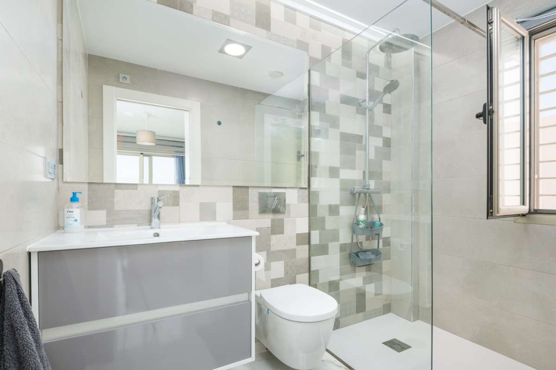 Revente - Villa -
Orihuela Costa - Costa Blanca