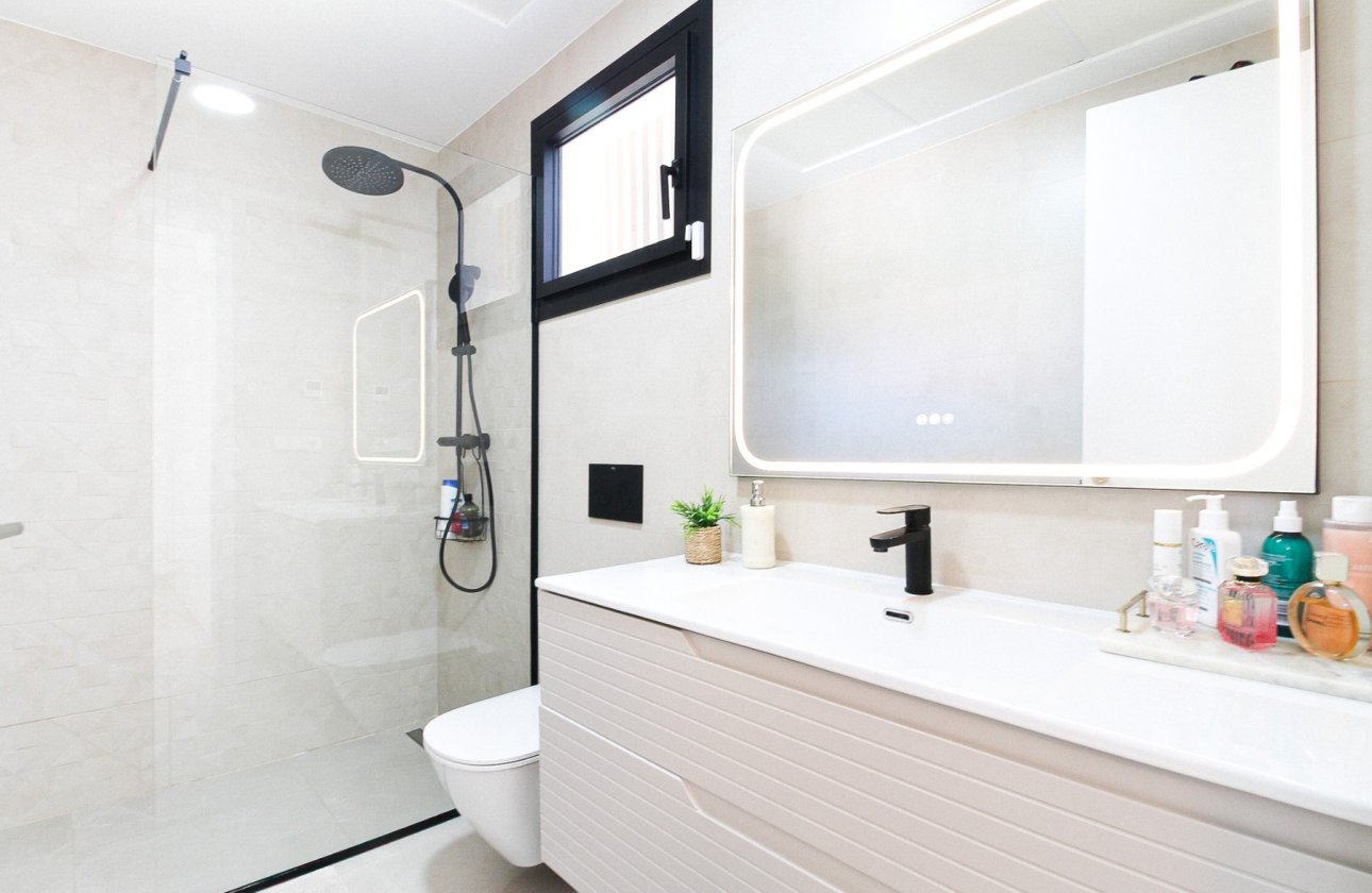 Revente - Villa -
Orihuela Costa - Costa Blanca