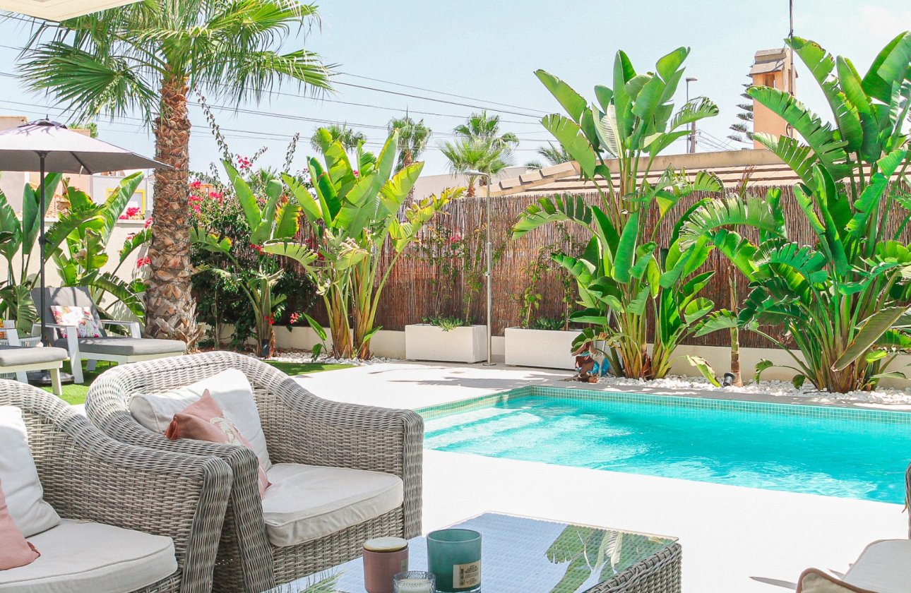 Revente - Villa -
Orihuela Costa - Costa Blanca