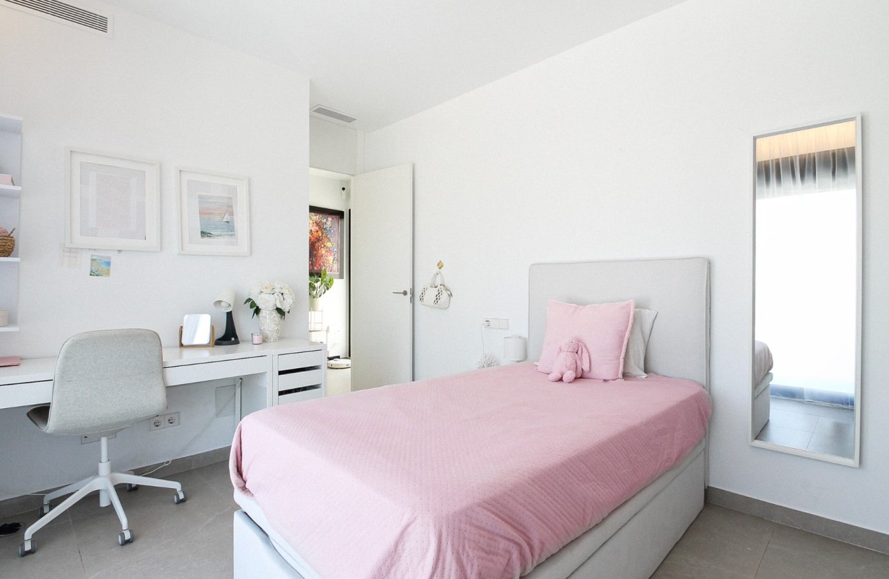 Revente - Villa -
Orihuela Costa - Costa Blanca
