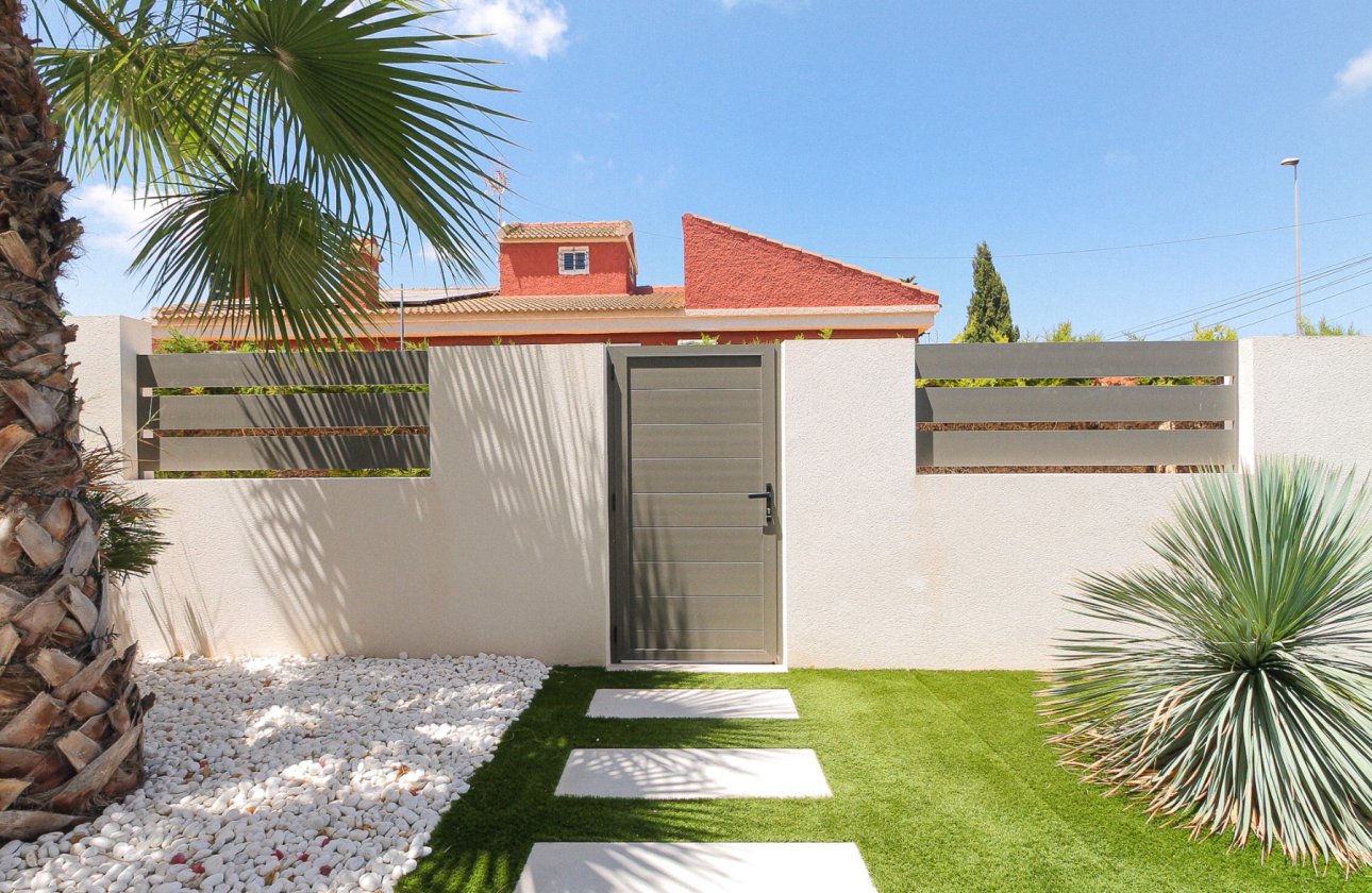 Revente - Villa -
Orihuela Costa - Costa Blanca