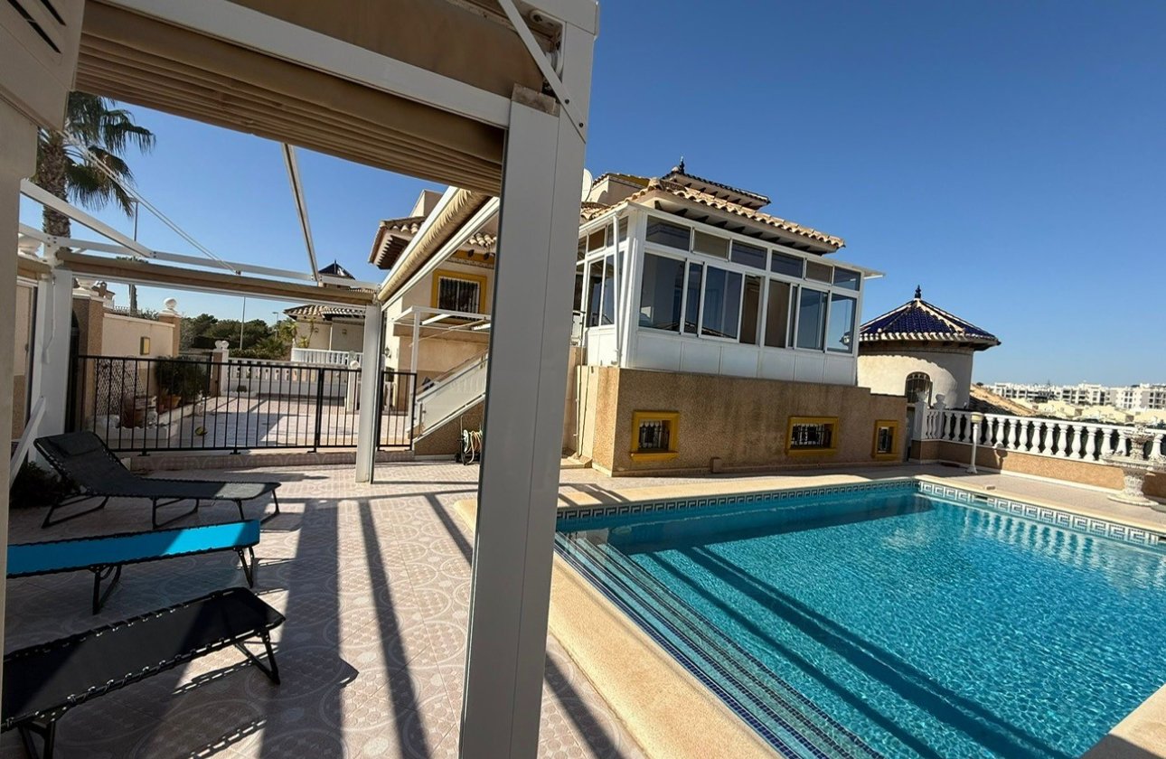 Revente - Villa -
Orihuela Costa - Costa Blanca