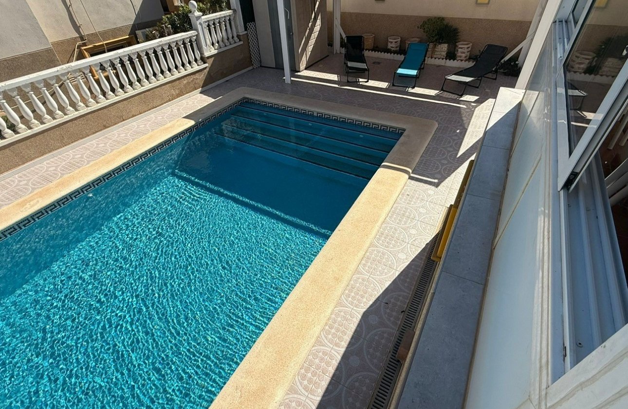 Revente - Villa -
Orihuela Costa - Costa Blanca