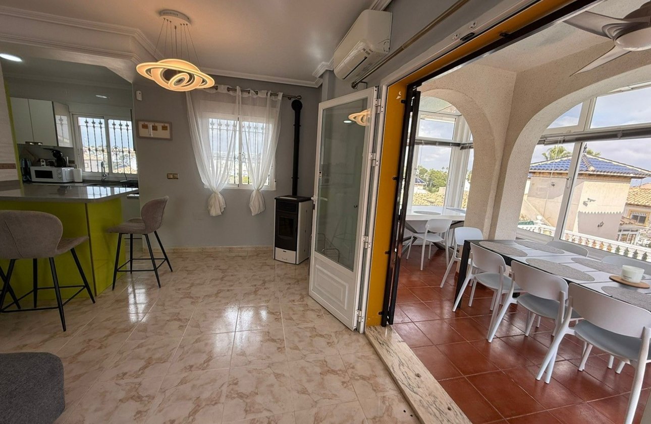 Revente - Villa -
Orihuela Costa - Costa Blanca