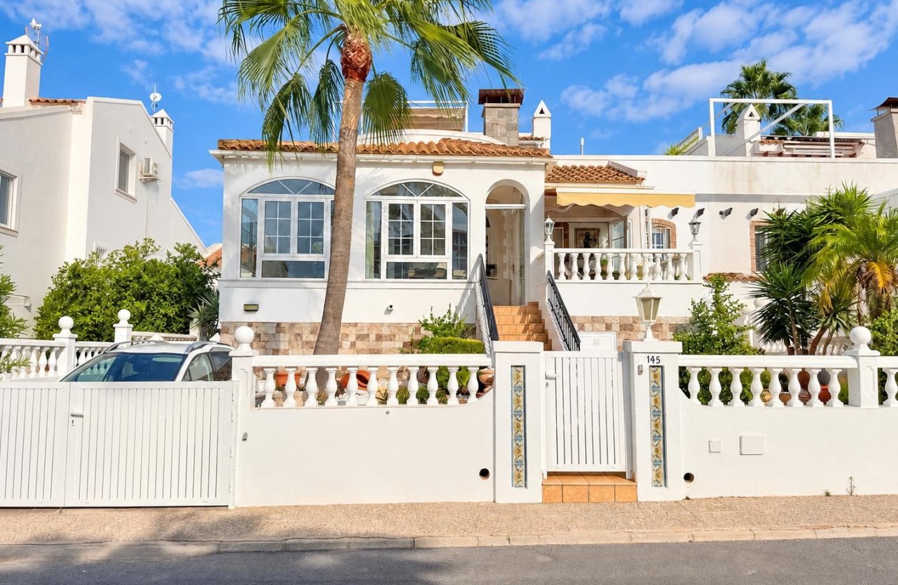 Revente - Villa -
Orihuela Costa - Costa Blanca