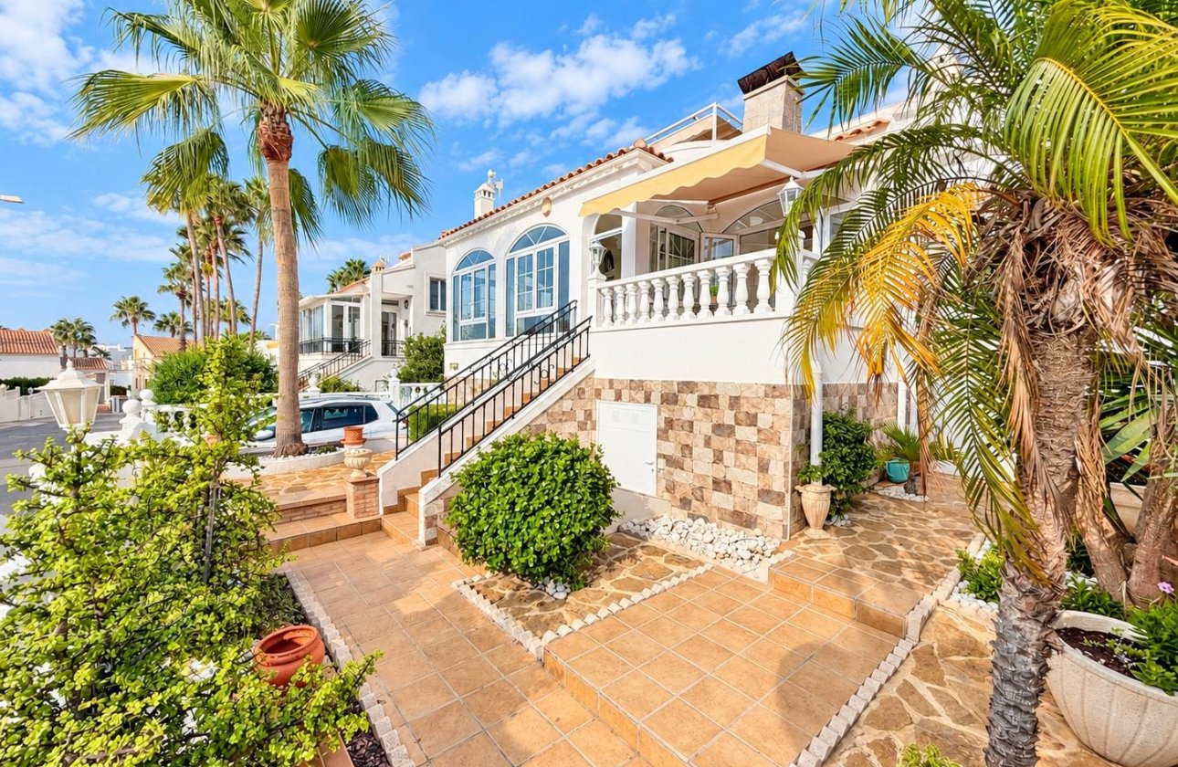 Revente - Villa -
Orihuela Costa - Costa Blanca