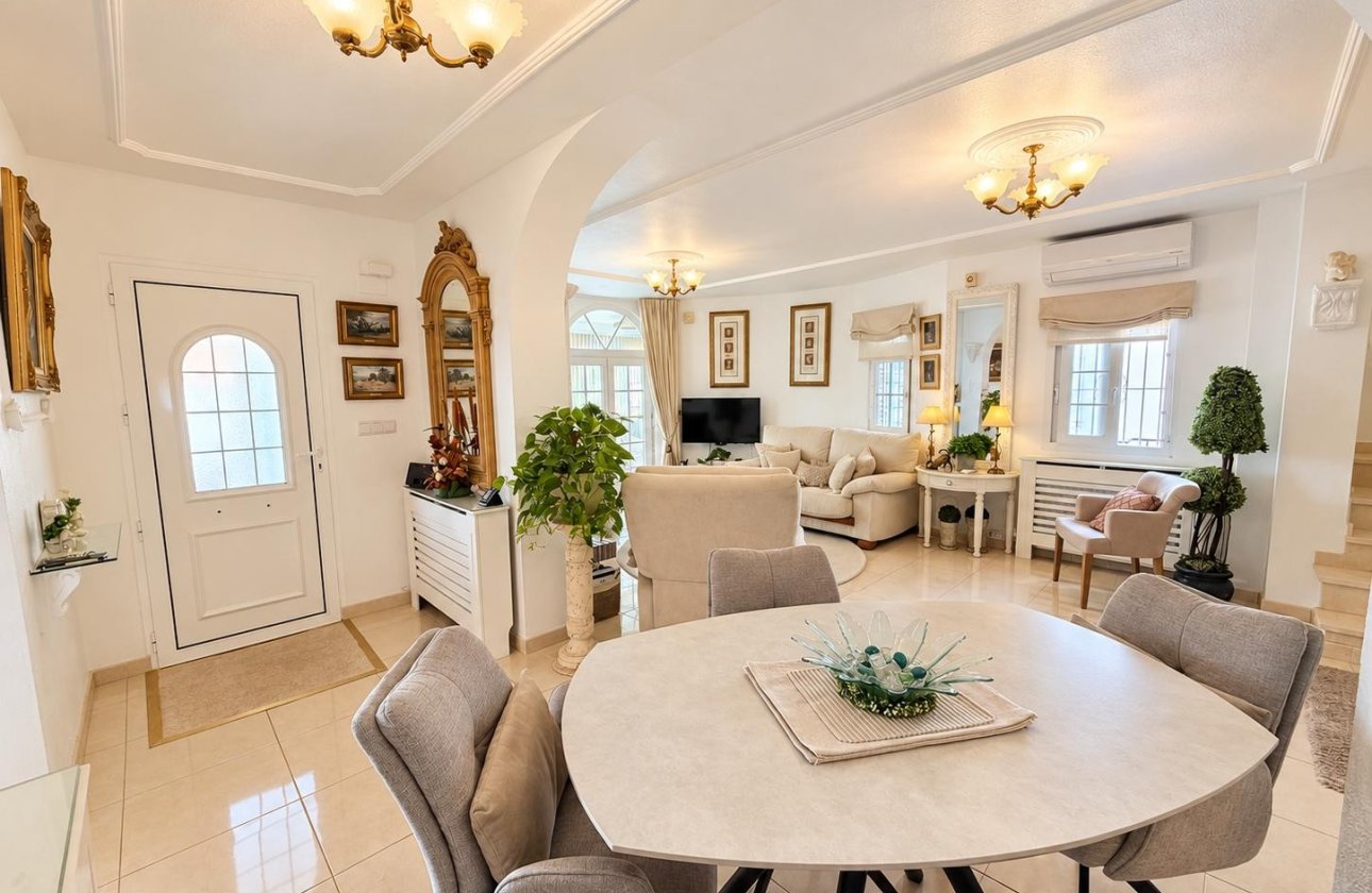 Revente - Villa -
Orihuela Costa - Costa Blanca